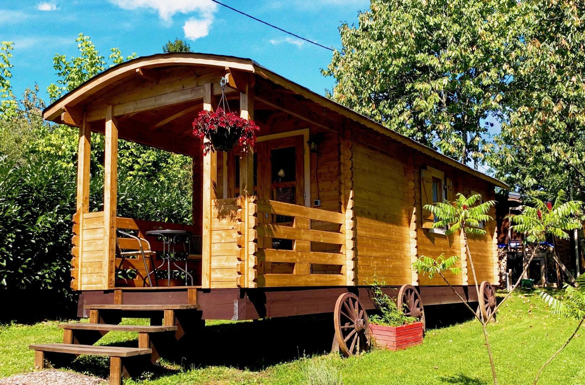 Little Wood Lodges Insolites Bailly-aux-Forges Екстер'єр фото